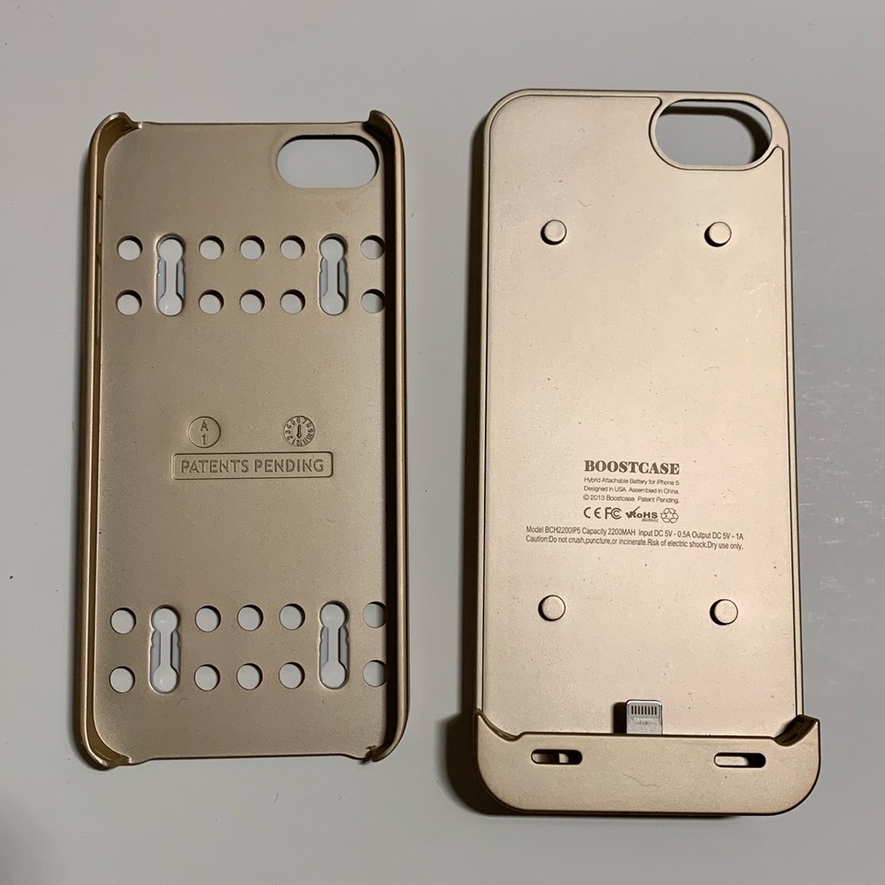 iPhone 5/5s portable charger and detachable case